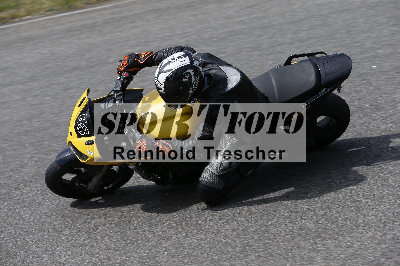 /10 20.04.2026  Pluess Moto Sport ADR/Freies Fahren/88